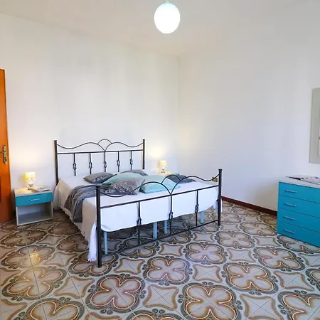 Casa Isabel A 10 Posti Holiday home